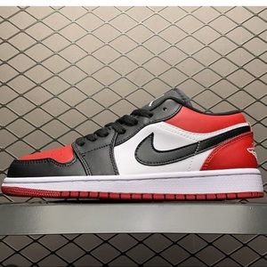 Air Jordan 1 Low Bred Toe